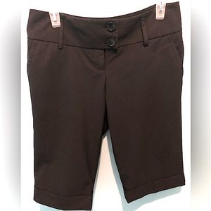The Limited women’s polished Bermuda shorts. Size 4.